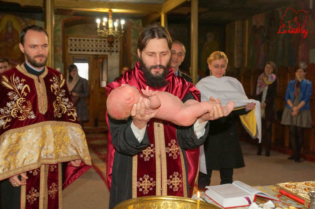 Fotograf botez Iasi - Botezul lui Teodor Constantin-21